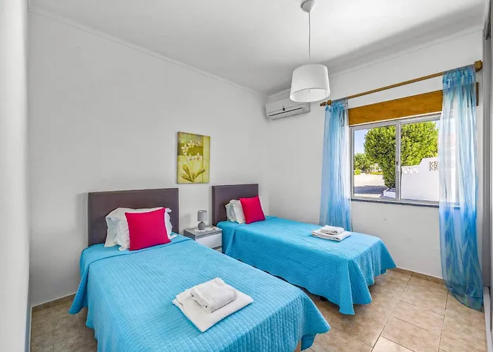 别墅 Marrachinho By *